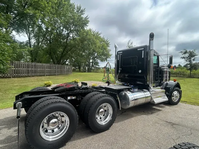 2026 Kenworth W900L
