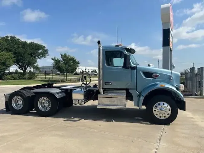 2022 Peterbilt 567