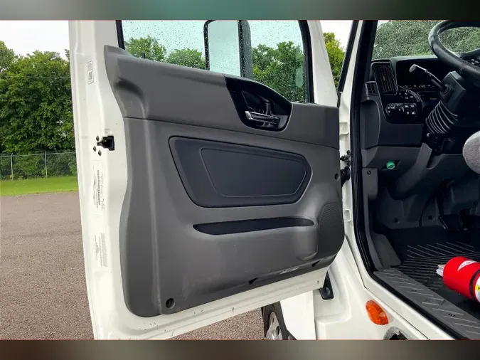 2021 INT LT625 6x4