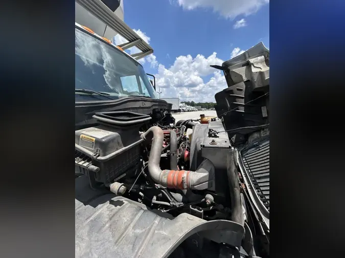 2018 NAVISTAR INTERNATIONAL 4300