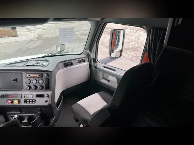 2020 Freightliner Cascadia 126