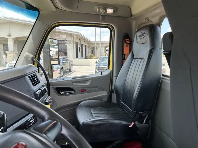2021 Peterbilt 579