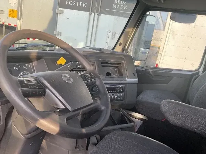 2020 Volvo VNR64300