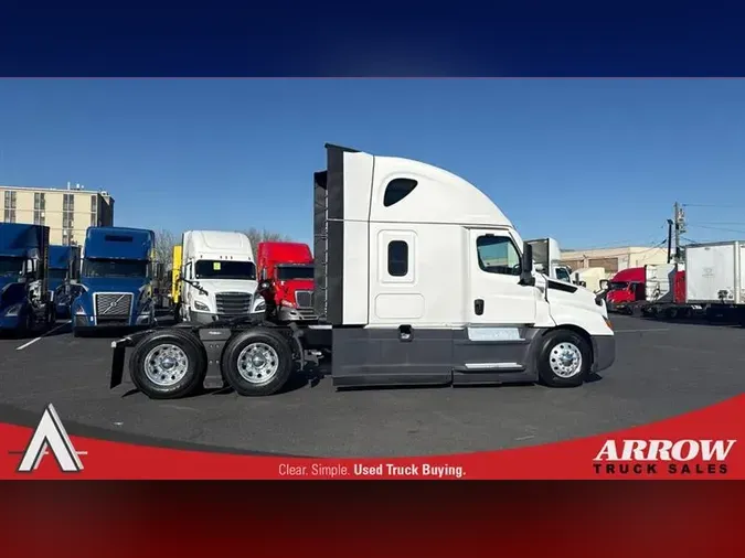 2022 FREIGHTLINER CA126