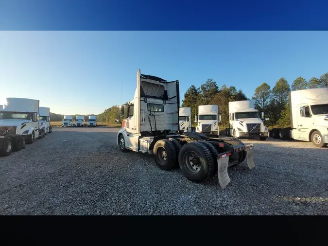 2019 Volvo VNL300