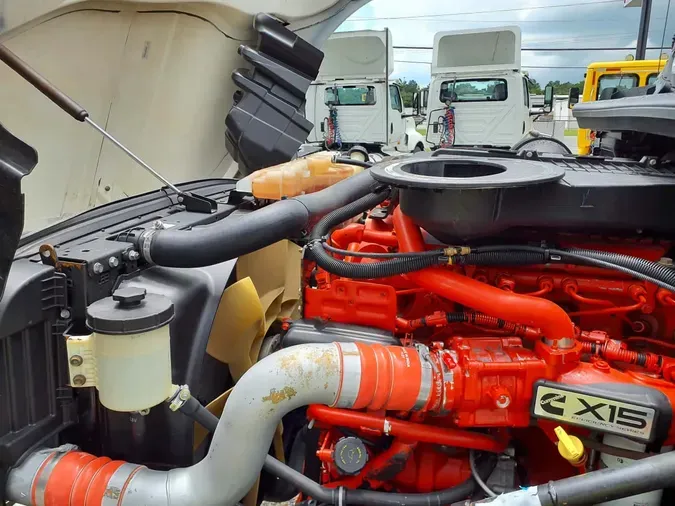 2019 NAVISTAR INTERNATIONAL LT625 DAYCAB T/A