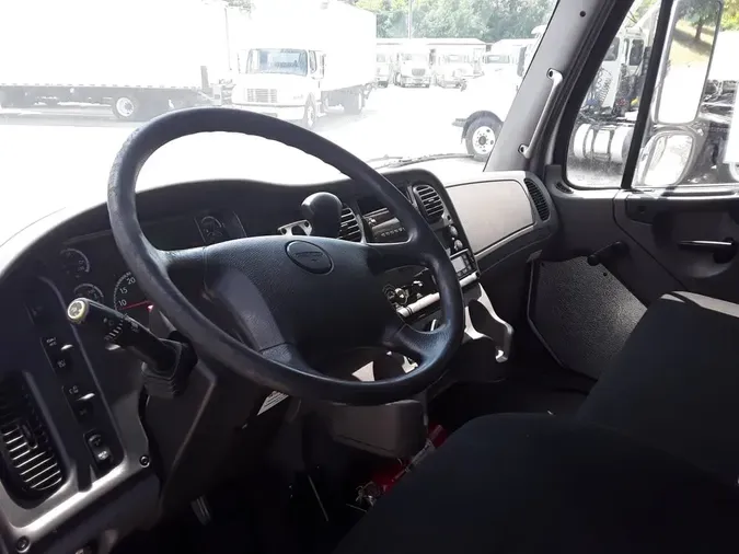 2020 FREIGHTLINER M2 106