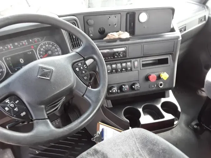 2020 NAVISTAR INTERNATIONAL RH613 DAYCAB T/A