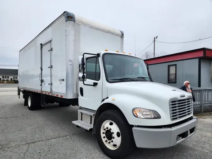 2018 FREIGHTLINER/MERCEDES M2 106