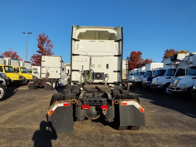 2019 NAVISTAR INTERNATIONAL LT625 SLPR CAB