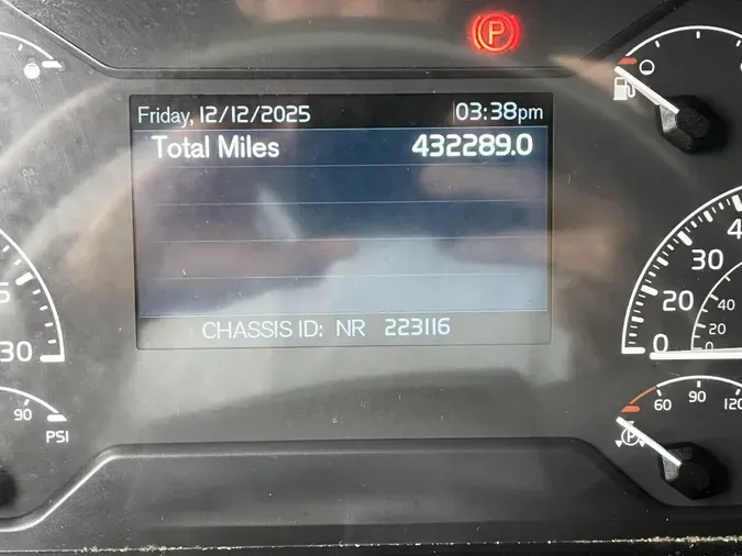 2020 VOLVO VNL64T760