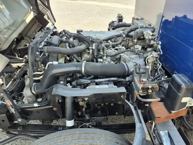 2019 ISUZU NRR