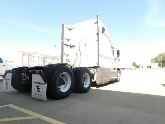 2019 Freightliner Cascadia 125