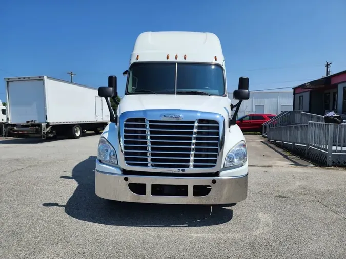 2019 FREIGHTLINER CASCADIA 125
