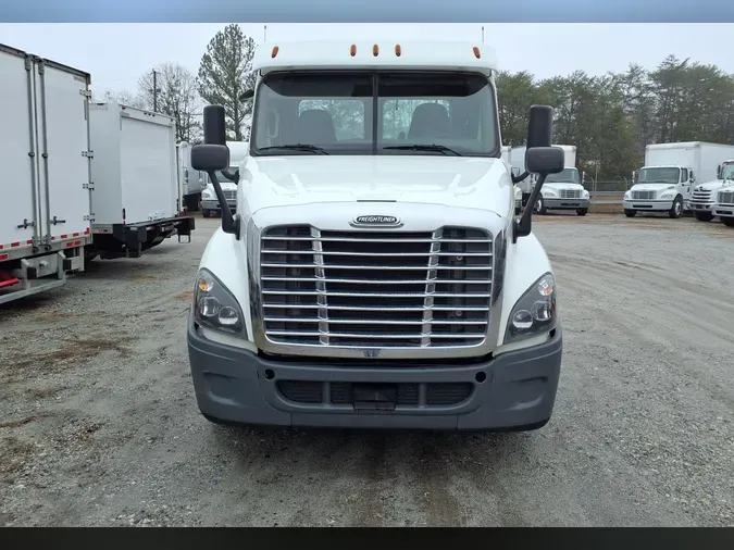 2019 FREIGHTLINER/MERCEDES CASCADIA 125