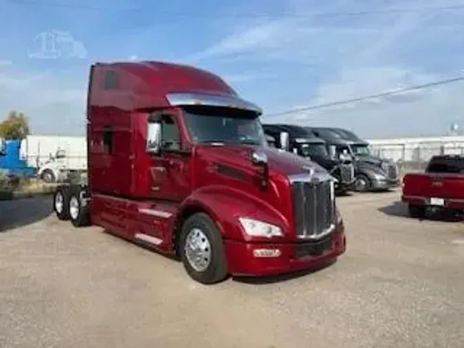  PETERBILT 579