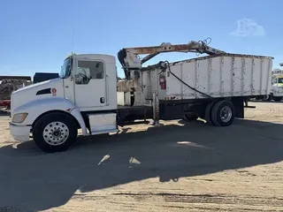 2010 KENWORTH T370