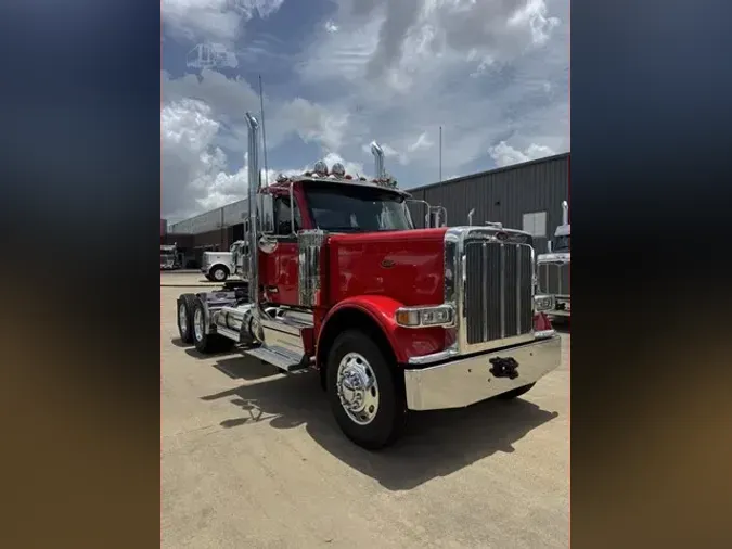 2027 PETERBILT 589