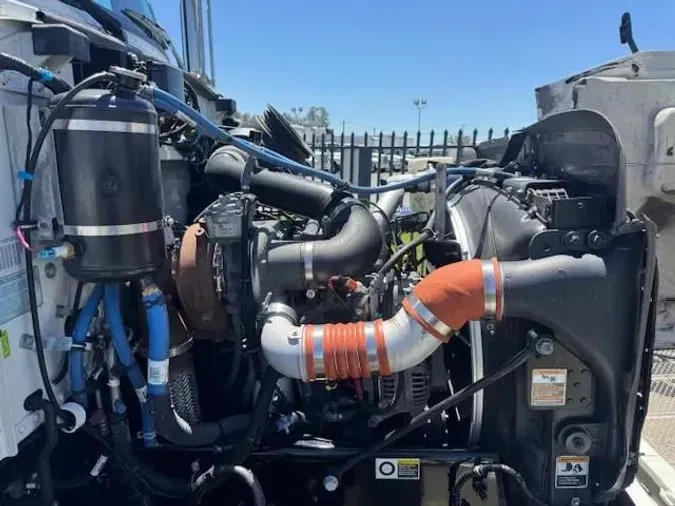 2019 Peterbilt 337