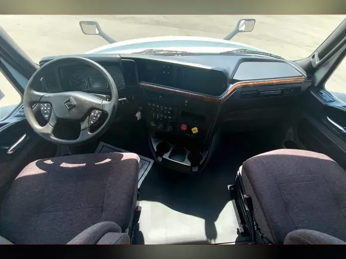 2022 INT LT625 6x4