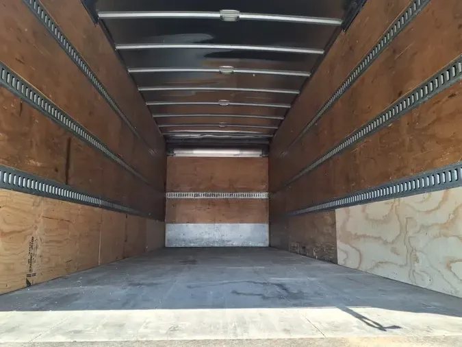2018 FREIGHTLINER M2 106