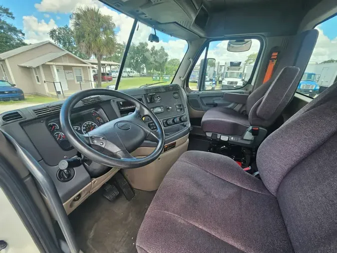 2019 FREIGHTLINER CASCADIA 125