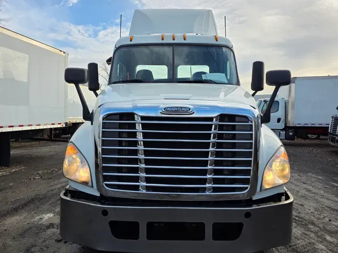 2019 FREIGHTLINER/MERCEDES CASCADIA 125