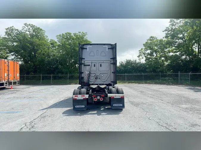 2023 Freightliner Cascadia