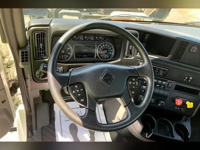 2021 INT RH613 6x4
