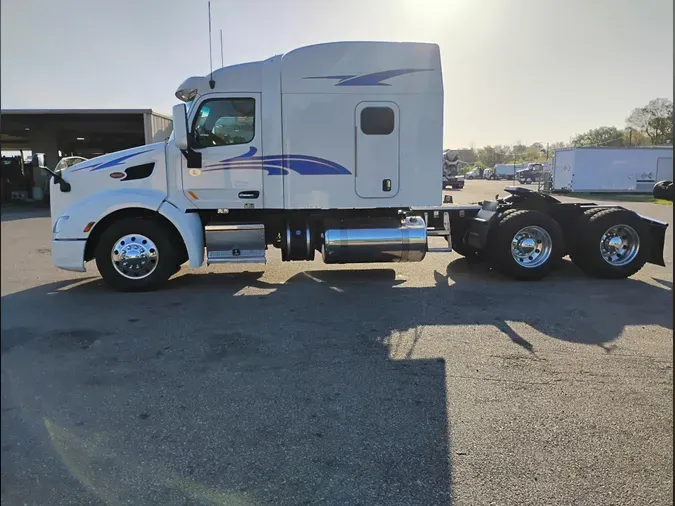 2022 Peterbilt 579d375b414090d3f2b87d22fdf56aa8063