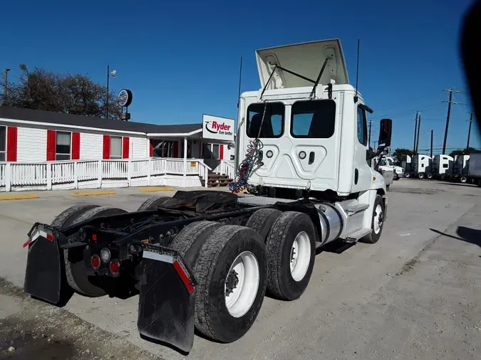 2019 FREIGHTLINER/MERCEDES CASCADIA 125