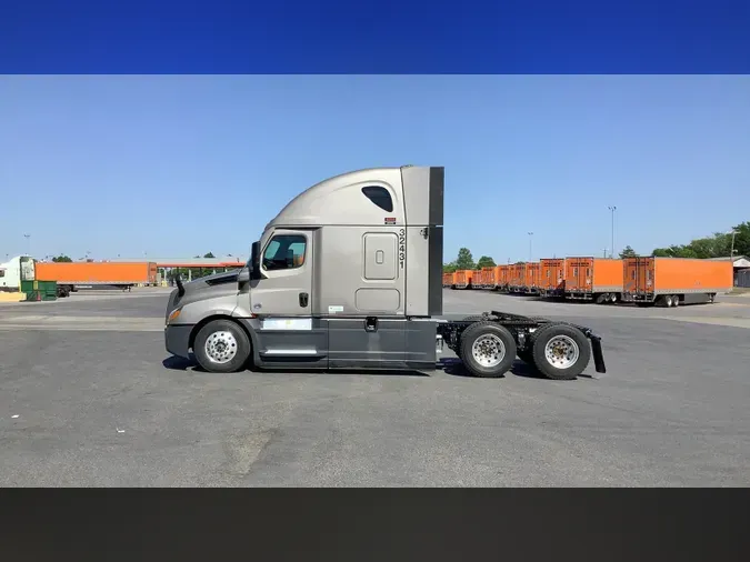 2024 Freightliner Cascadia 126