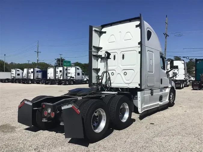 2021 FREIGHTLINER CA126