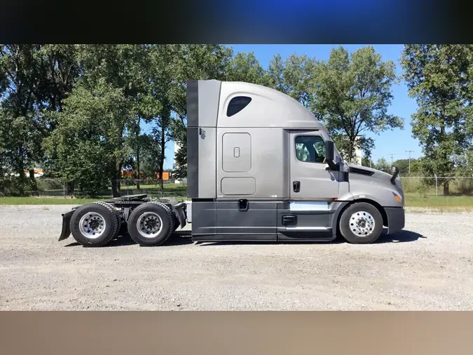 2024 Freightliner Cascadia 126