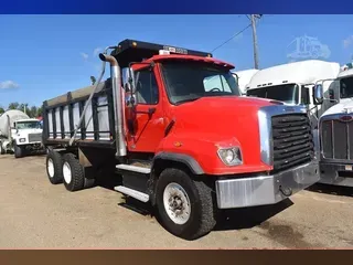 2017 FREIGHTLINER 114SD