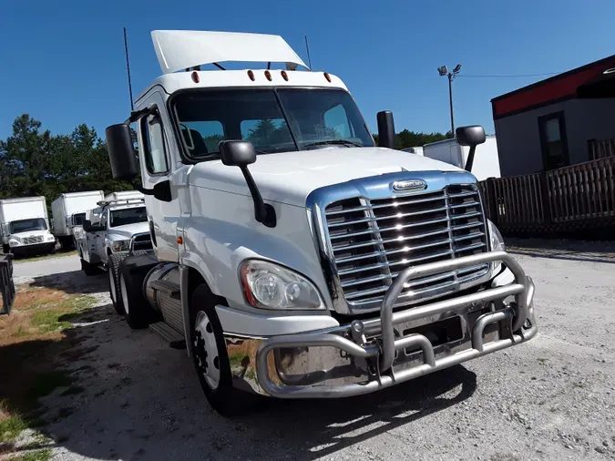 2019 FREIGHTLINER/MERCEDES CASCADIA 125