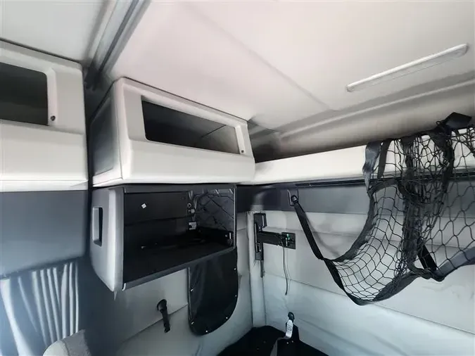 2021 FREIGHTLINER CA116