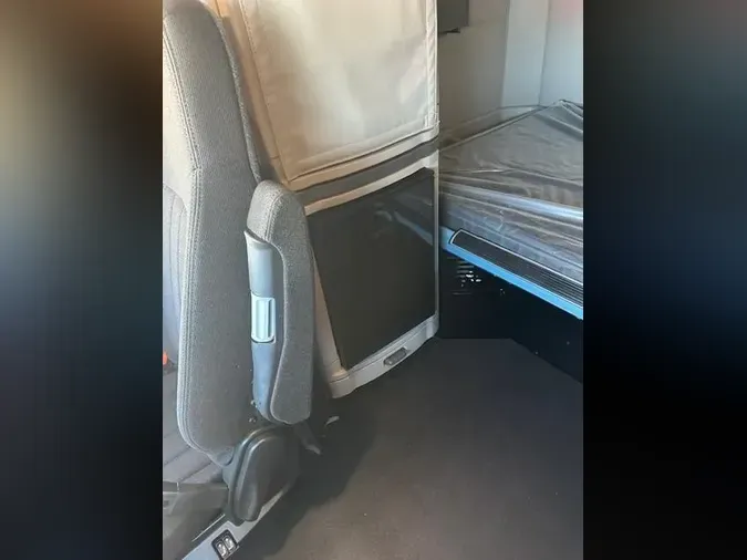 2025 Peterbilt 579d3802769a78307b96e83d196186c0ea2