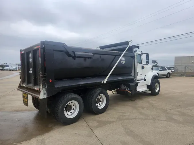 2019 International HX520