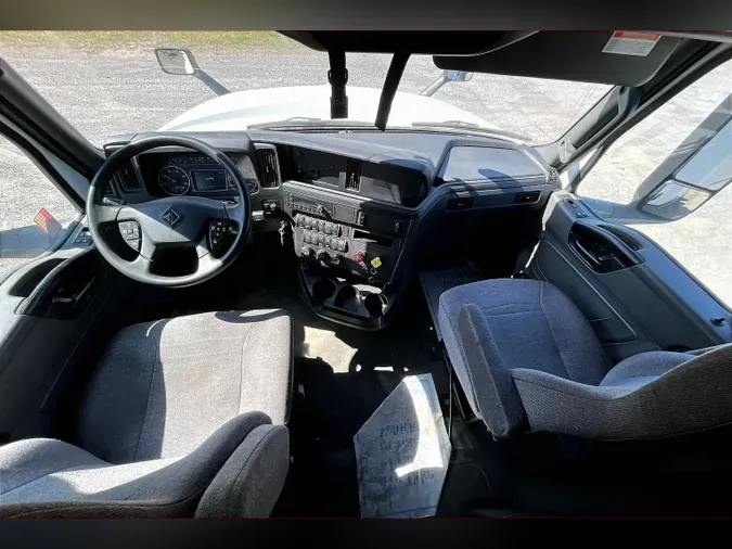 2022 INT LT625 6x4