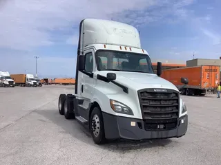 2019 Freightliner Cascadia 126