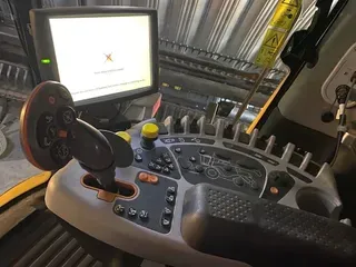 2017 New Holland CR8.90Z