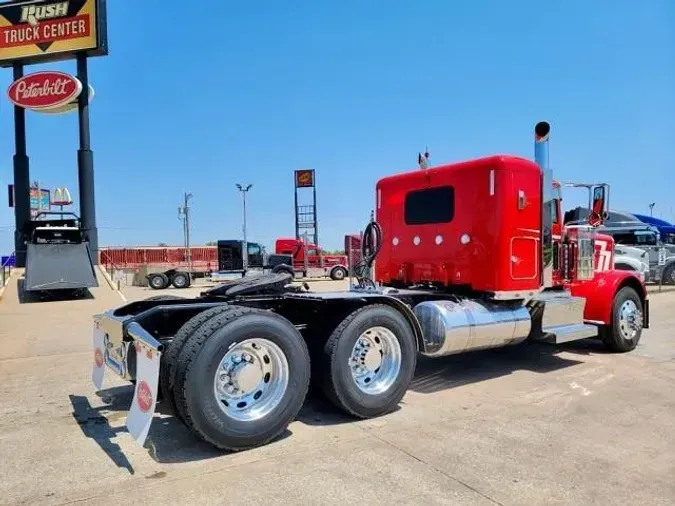 2022 Peterbilt 389
