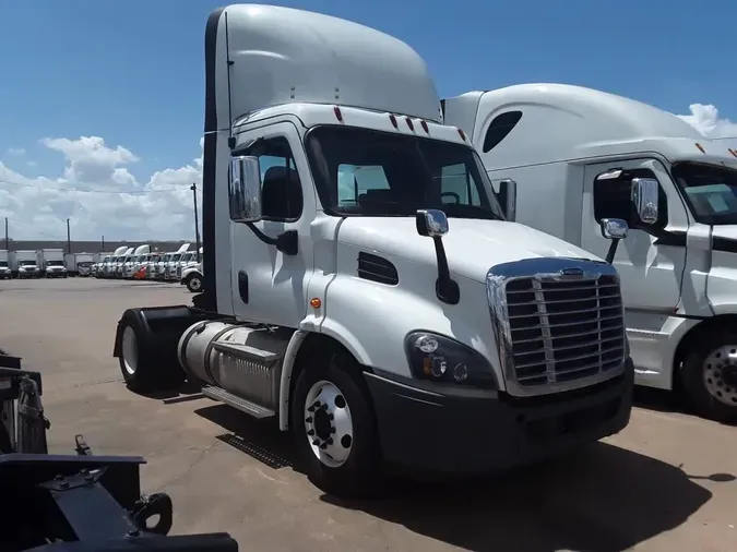 2019 FREIGHTLINER CASCADIA 113