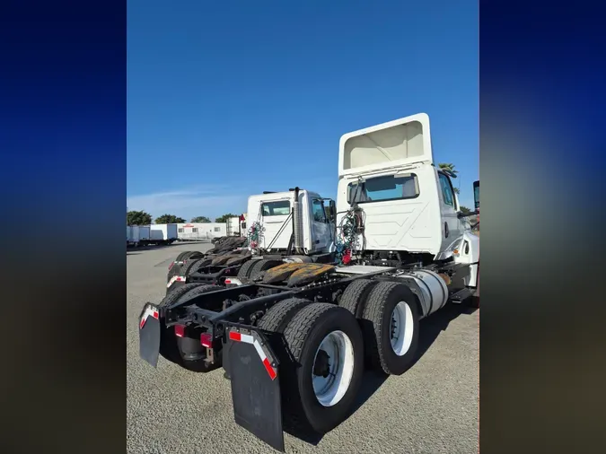 2019 NAVISTAR INTERNATIONAL LT625 DAYCAB T/A