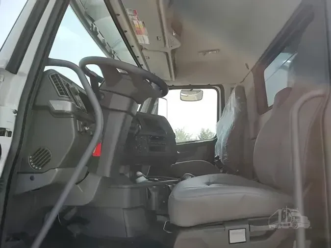 2027 VOLVO VHD64B300
