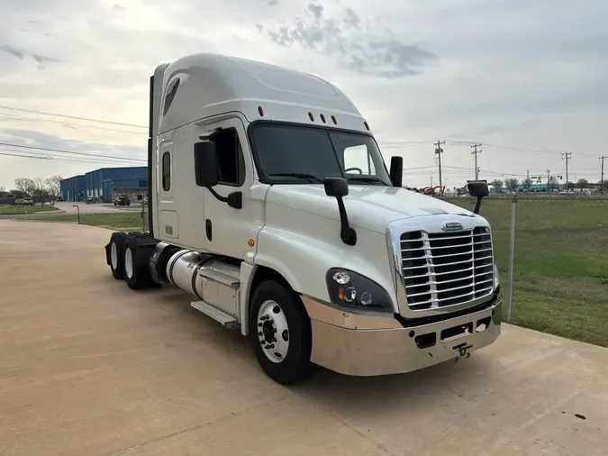 2020 FREIGHTLINER/MERCEDES CASCADIA 125