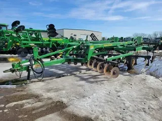 2012 John Deere 2700