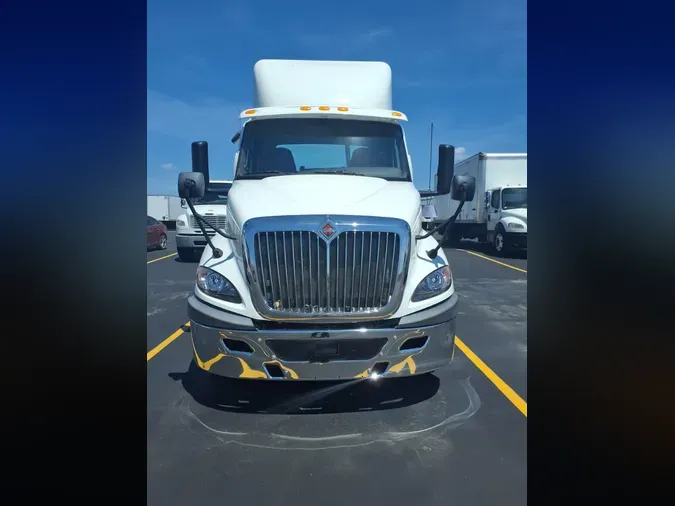 2019 NAVISTAR INTERNATIONAL RH613 DAYCAB S/A
