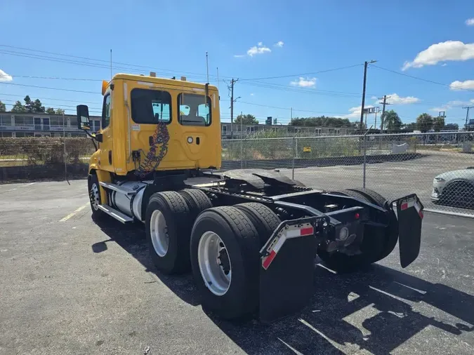 2019 FREIGHTLINER/MERCEDES CASCADIA 113